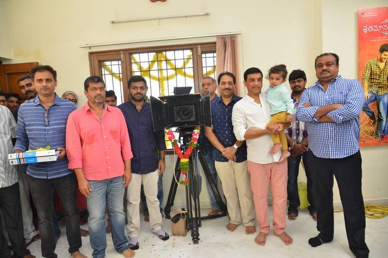 Venkatesh-and-Varun-Tej-F2-Movie-Launch Photos-09